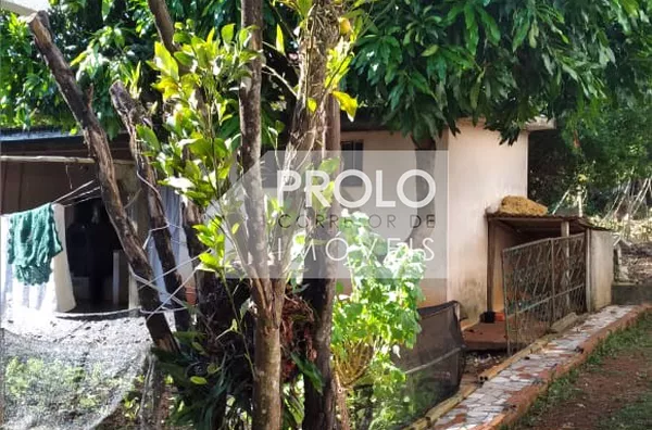 CASA PERTO DO CENTRO COM TERRENO DE 734M²