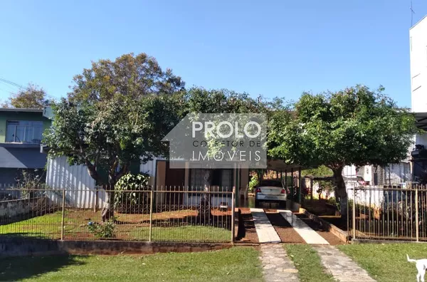 CASA PERTO DO CENTRO COM TERRENO DE 734M²