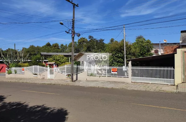 CASA EM ÓTIMA LOCALIZAÇÃO COMERCIAL