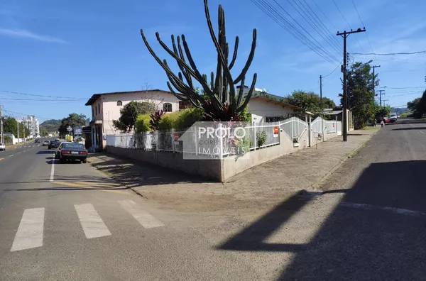 LOTE COMERCIAL CRISTO REI
