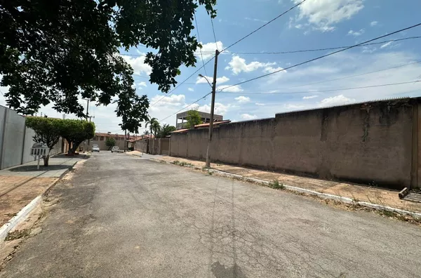 Terreno à venda atrás do Shopping Estação!