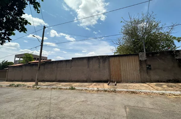 Terreno à venda atrás do Shopping Estação!