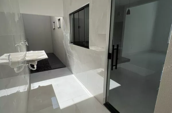 Casa térrea de 3 quartos sendo 1 súite  para venda,  Costa Verde, Varzea Grande 