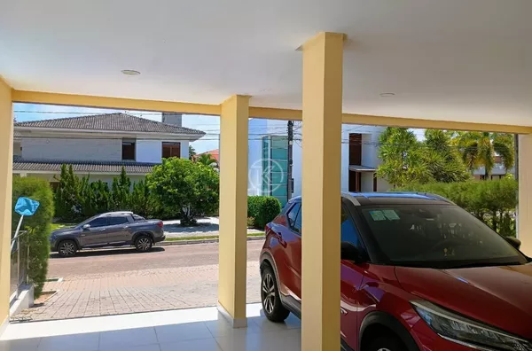 Bela Casa no Condomínio Bougainville