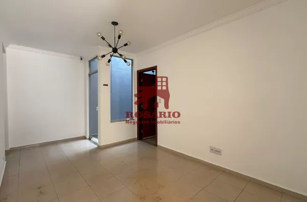 Casa para aluguel, 3 quarto(s),  Jardim Karaíba, Uberlândia