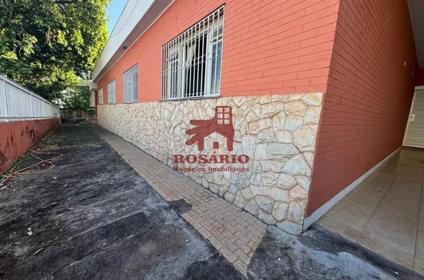 Casa para aluguel, 4 quarto(s),  Fundinho, Uberlândia