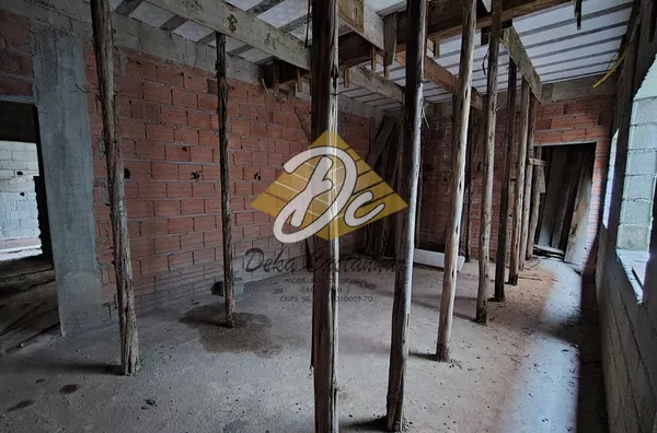Terreno com construção - Jd. Silva, Embu Das Artes
