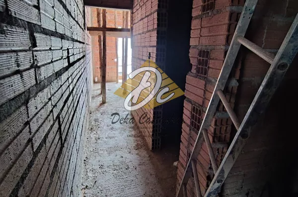 Terreno com construção - Jd. Silva, Embu Das Artes