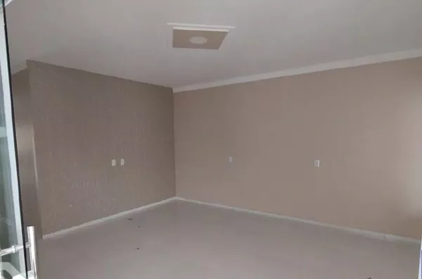EXCELENTE CASA DISPONÍVEL PARA VENDA NO BAIRRO SERRAVILLE