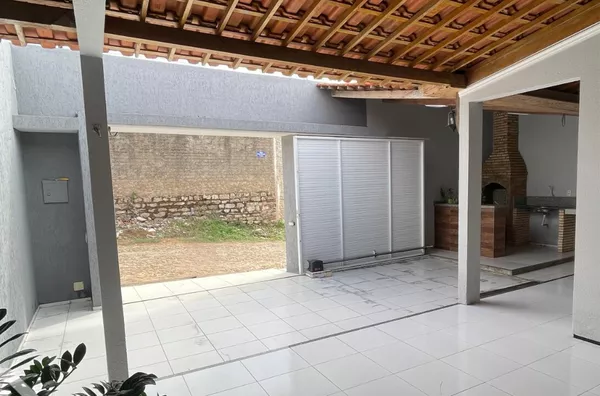 CASA DE ESQUINA A VENDA NO CASTELO, SÃO BENEDITO