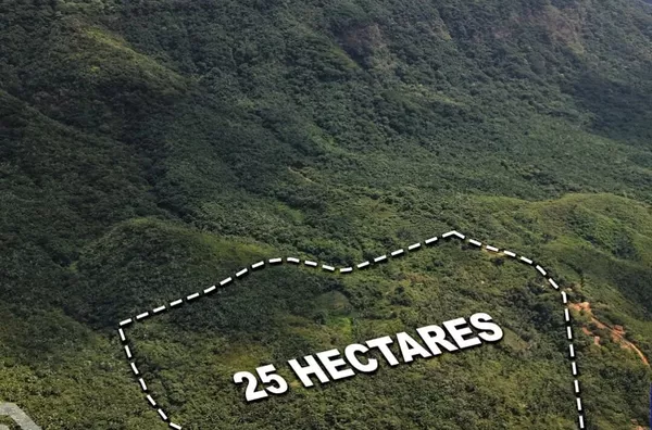 PROPRIEDADE ESPETACULAR COM 25 HECTARES - NO PÉ DE SERRA, CE