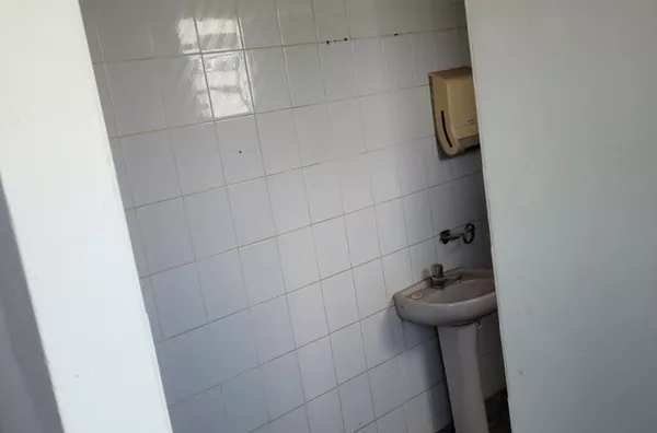 Barracão para locação em excelente localização - Foto 6