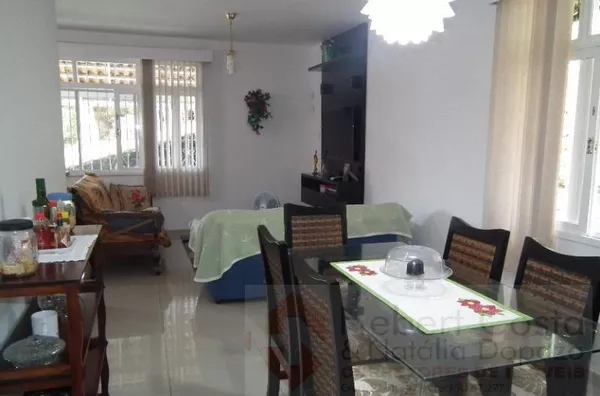 Casa para Venda em Nova Friburgo / RJ no bairro CASCATINHA