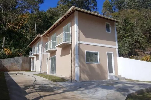 Casa para Venda em Nova Friburgo / RJ no bairro CÔNEGO