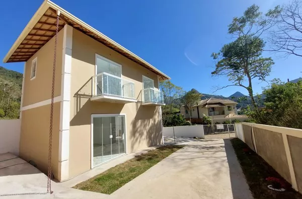 Casa para Venda em Nova Friburgo / RJ no bairro CÔNEGO