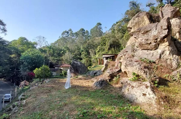 Terreno para Venda em Nova Friburgo / RJ no bairro VALE DOS PINHEIROS