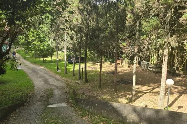 Casa para Venda em Nova Friburgo / RJ no bairro CÔNEGO