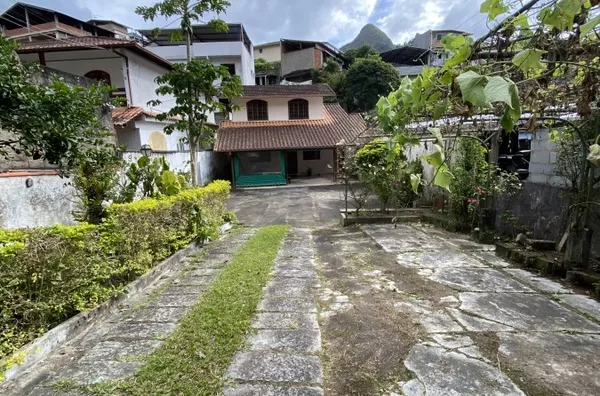 Casa para Venda em Nova Friburgo / RJ no bairro CASCATINHA