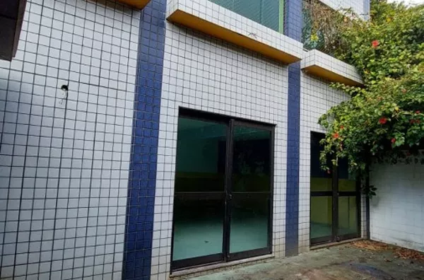 Residencial e Comercial para Venda em Nova Friburgo / RJ no bairro CASCATINHA