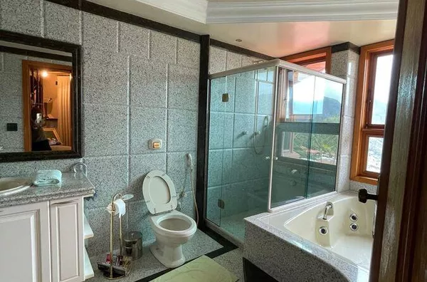Casa para Venda em Nova Friburgo / RJ no bairro CASCATINHA