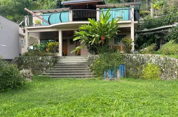 Casa para Venda em Nova Friburgo / RJ no bairro CASCATINHA