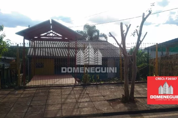 VENDE-SE CASA COM PORÃO BAIRRO SUDOESTE !!