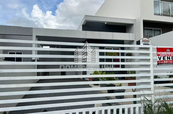 Casa para assumir financiamento, no Bairro Fraron, Pato Branco