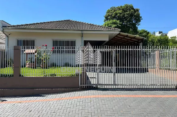 Casa para venda e aluguel, 4 quarto(s),  Cristo Rei, Pato Branco