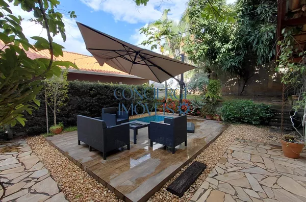 Casa charmosa com 3 suítes no Cond. Vila Brasiliana, em Valinhos