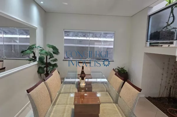 Casa com 2 suítes no térreo - cond Jd. das Palmeiras-Vinhedo