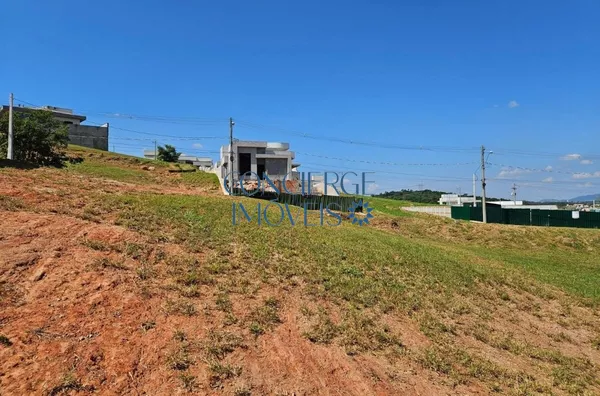 Terreno com Vista Privilegiada no Condomínio Santa Isabel – Louveira