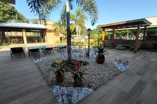 Casa com 4 suítes e belíssimo jardim no Santa Teresa - Vinhedo/Itupeva