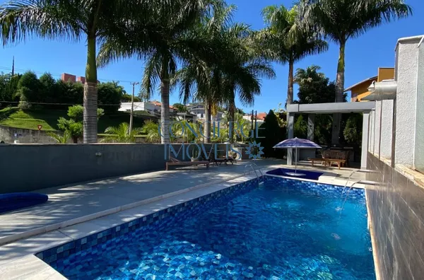 Casa Imponente no Condomínio Vila Hípica – Vinhedo