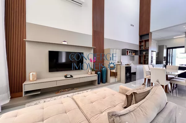Casa Térrea Mobiliada no Cond. Mont' Alcino em  Valinhos