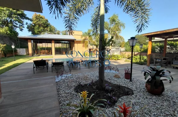 Casa com 4 suítes e belíssimo jardim no Santa Teresa - Vinhedo/Itupeva