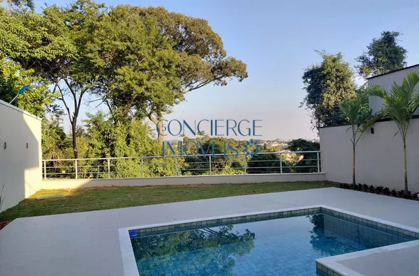 Casa Recém-Construída com 4 Suítes e Vista Permanente para o Bosque no Reserva da Mata | Vinhedo