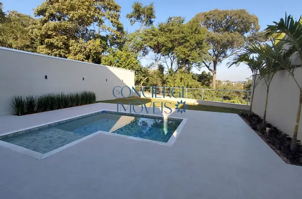 Casa Recém-Construída com 4 Suítes e Vista Permanente para o Bosque no Reserva da Mata | Vinhedo