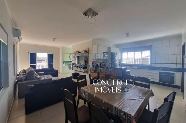 Casa Prática e Atual no Pq. São José, Vinhedo