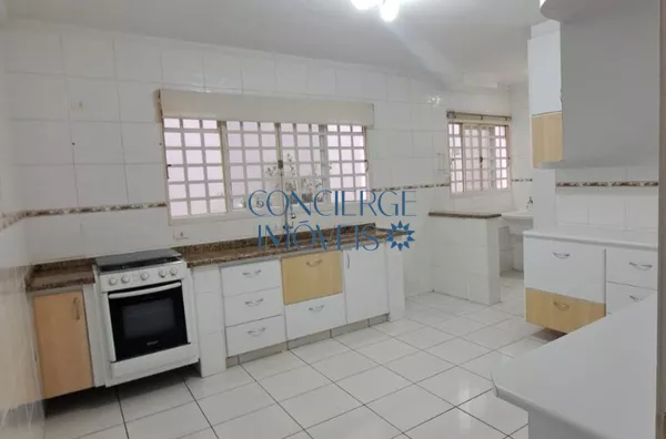 Apartamento de 2 dormitórios próximo ao centro de Vinhedo - Ed. Gênova