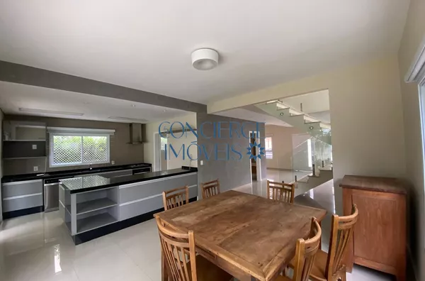 Casa Charmosa no Cond. Village San Nicholas – Vinhedo