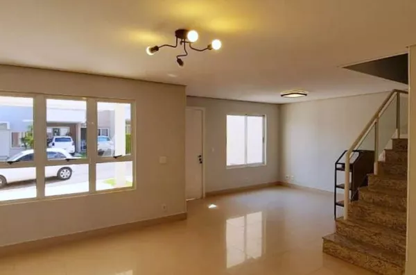ALAMEDA PINHEIROS - Casa em Condomínio Com 3 Quartos, 1 Suíte e 2 Vagas