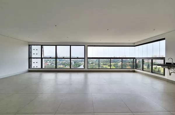 LAKESIDE - Apartamento 3 Suítes, com Vista livre para o Lago Igapó, À Venda no Bela Suíça