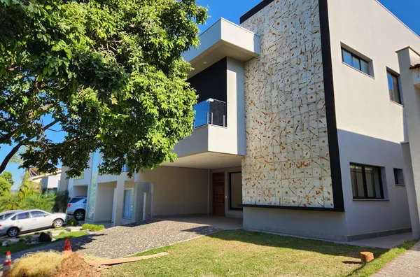 ROYAL FOREST  - Casa 5 Suítes, 283m², À Venda na Gleba Palhano