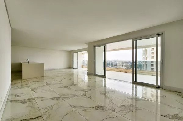 Apartamento 4 Quartos, 4 Vagas de Garagem, À Venda no Bela Suíça - La Torre