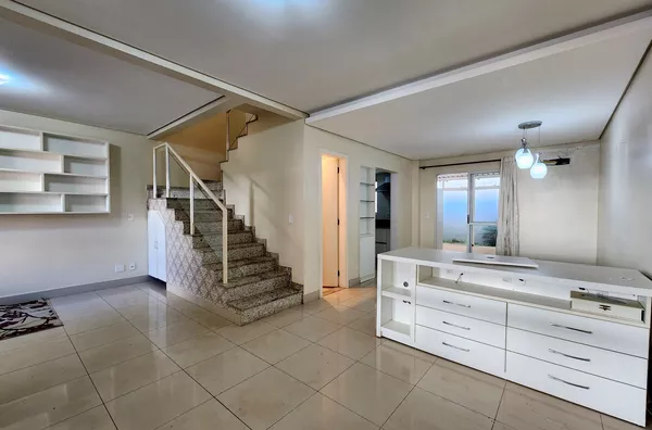 ALAMEDA PINHEIROS - Casa em condomínio com 3 quartos, 1 suíte e 2 vagas