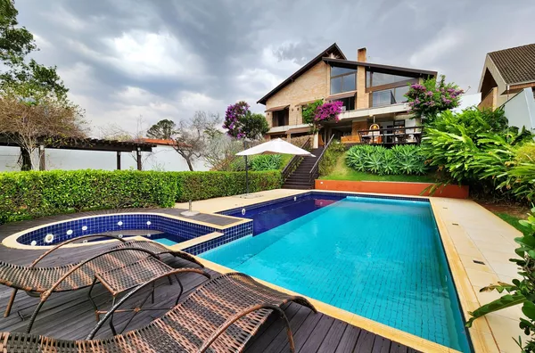 CASA À VENDA no Jd. Colina Verde em Londrina-Pr