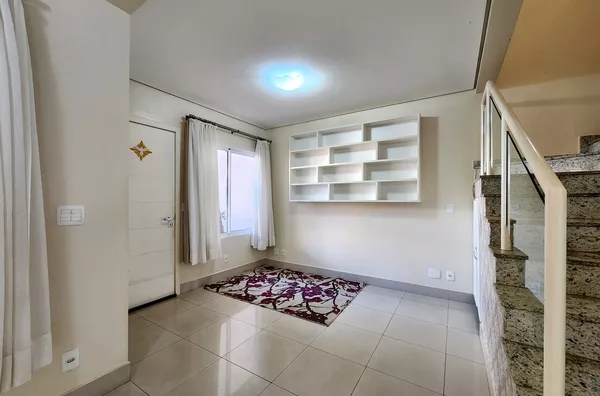 ALAMEDA PINHEIROS - Casa em condomínio com 3 quartos, 1 suíte e 2 vagas