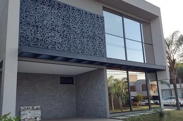ALPHAVILLE 2 - Casa À Venda com 4 Suítes, Cozinha Gourmet e Piscina
