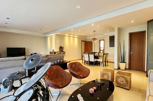 OPERA HOUSE - Apartamento 3 Suítes, À Venda no Jd. Londrilar