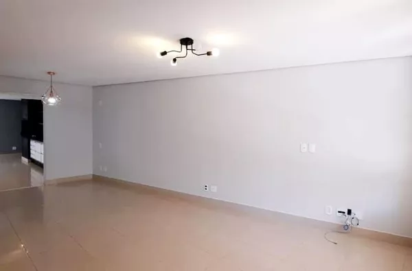 ALAMEDA PINHEIROS - Casa em Condomínio Com 3 Quartos, 1 Suíte e 2 Vagas